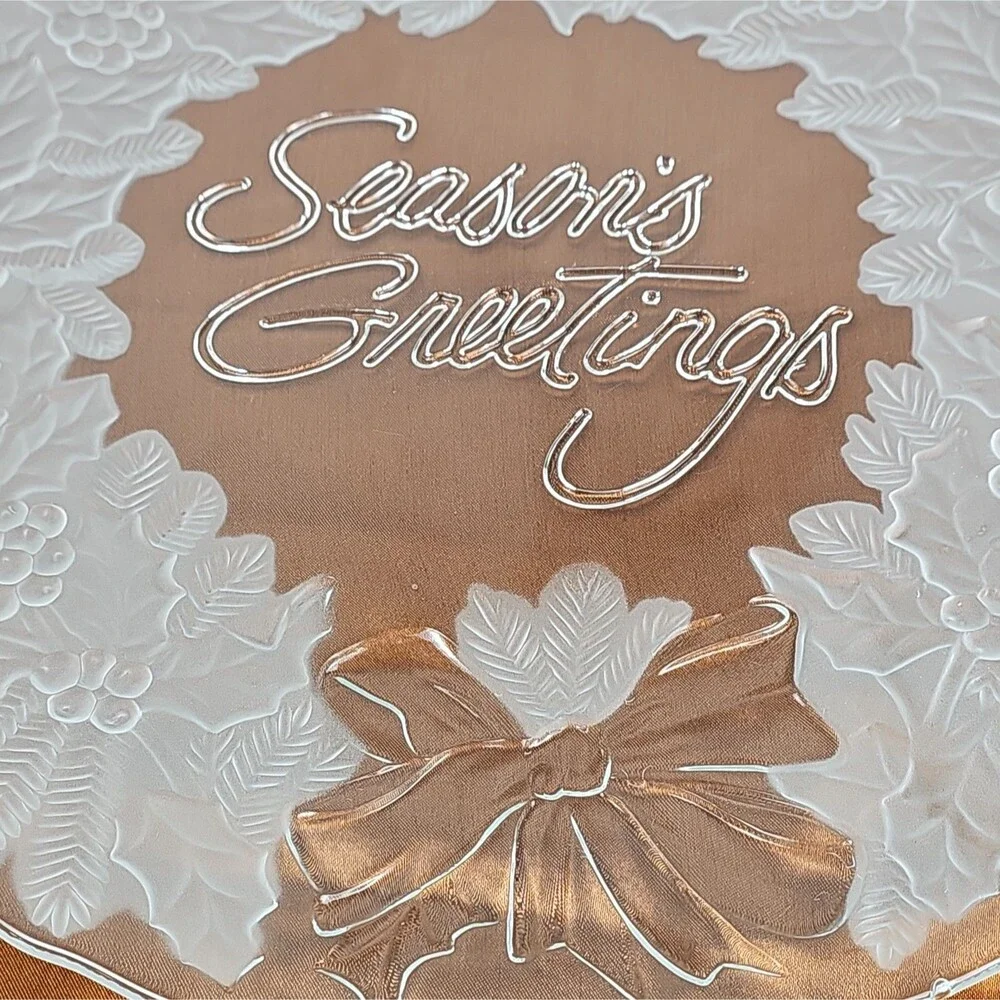 Home Interiors Glass Christmas Platter Frosted Seasons Greetings Wreath 13 in